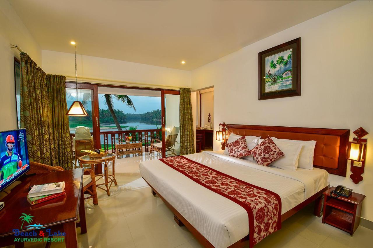 Beach And Lake Ayurvedic Resort, Kovalam Esterno foto