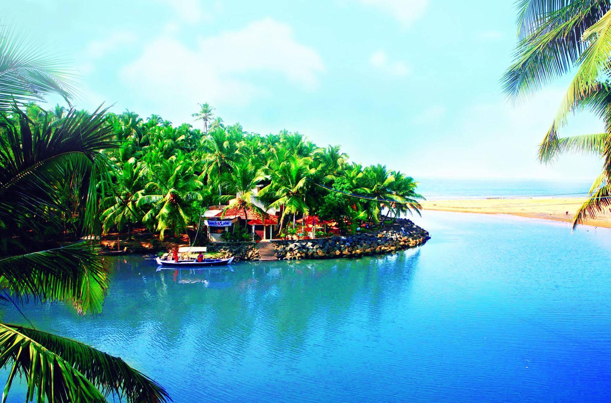Beach And Lake Ayurvedic Resort, Kovalam Esterno foto