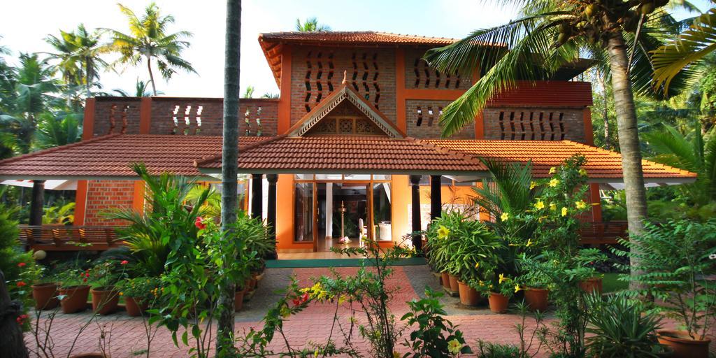 Beach And Lake Ayurvedic Resort, Kovalam Esterno foto