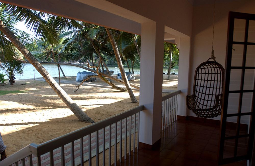 Beach And Lake Ayurvedic Resort, Kovalam Esterno foto