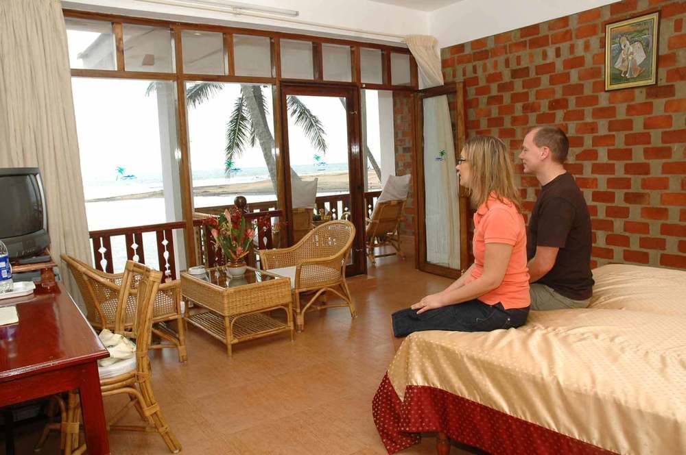 Beach And Lake Ayurvedic Resort, Kovalam Esterno foto