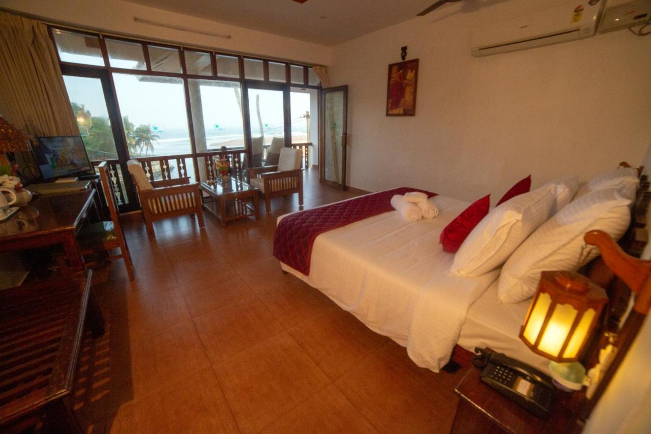 Beach And Lake Ayurvedic Resort, Kovalam Esterno foto