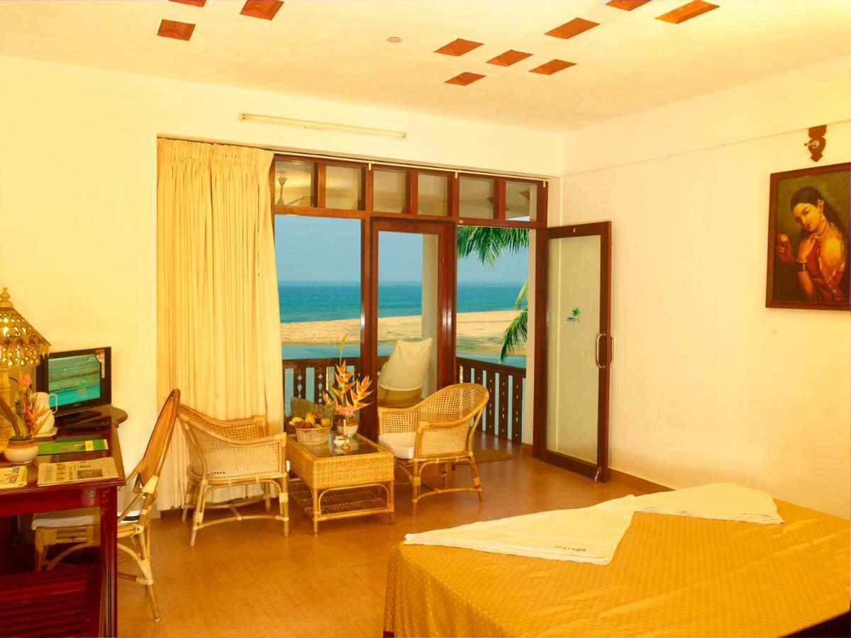 Beach And Lake Ayurvedic Resort, Kovalam Esterno foto
